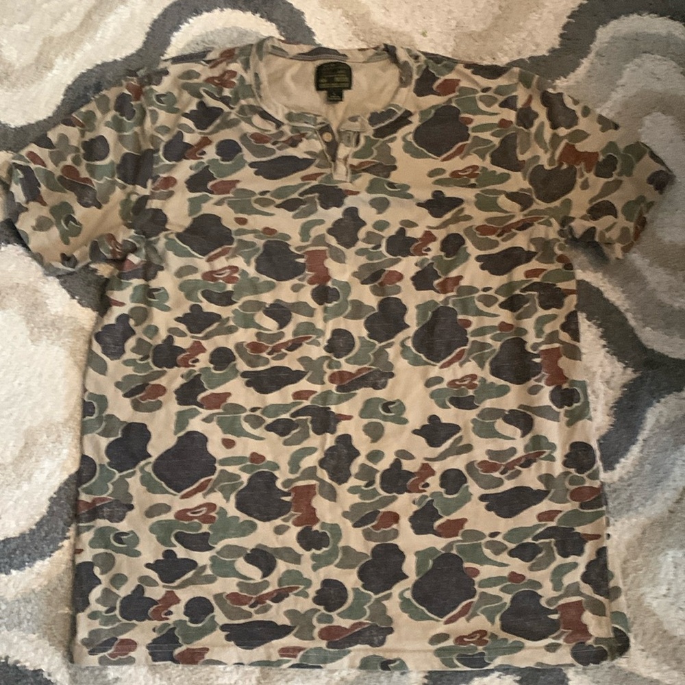 Lucky brand- SZ large Tshirt- Camo